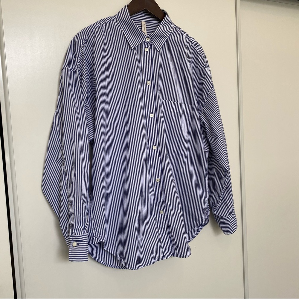 SOLD: Aritzia The Group by Babaton 100% cotton poplin striped oversized shirt - Picture 6 of 6